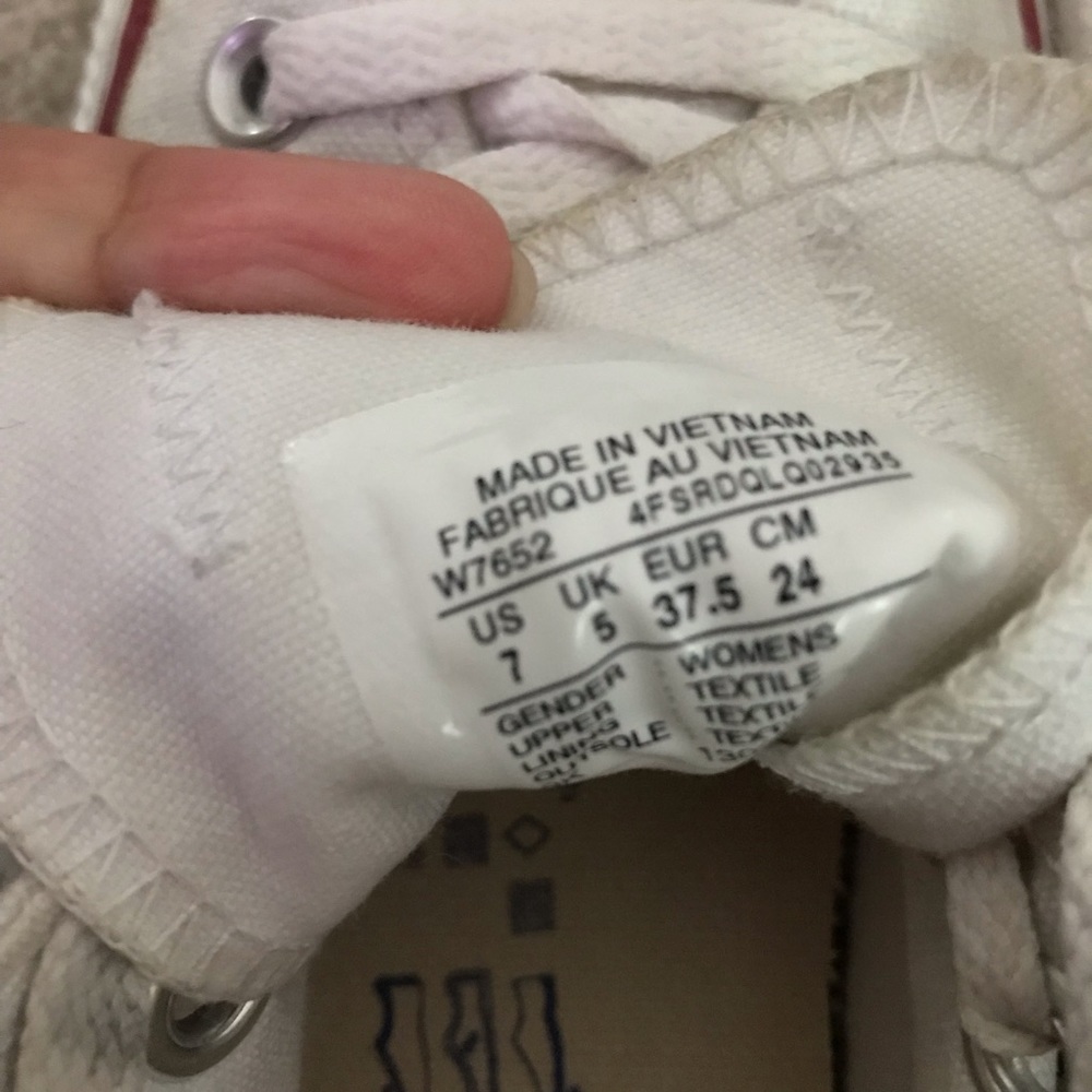 Converse - Picture 5 of 5